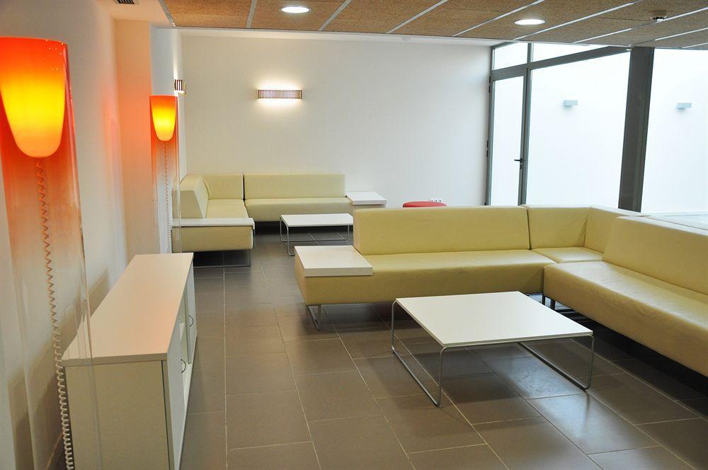 Residencia Universitaria Resa Manuel Agud Querol سان سيباستيان المظهر الخارجي الصورة